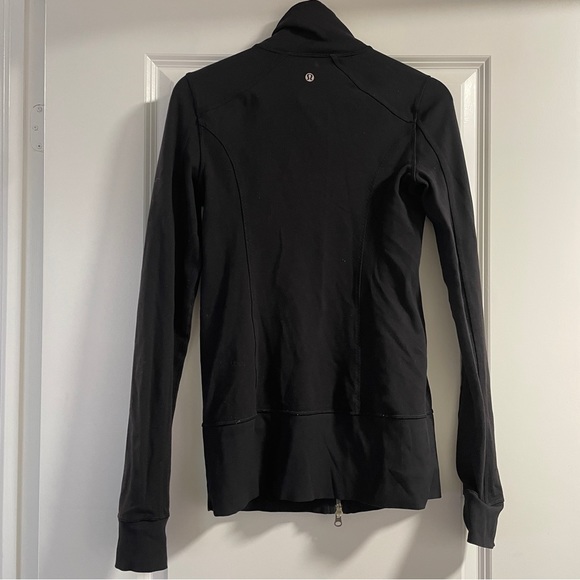 Lululemon Nice Asana Jacket Black Ruffle Logo Full Zip Long Length Size 6 - Picture 3 of 3